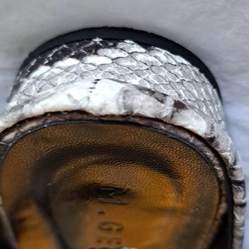 M Gemi snakeskin ballet flats w/ squared off toe 39 (8.5) - Picture 5 of 12